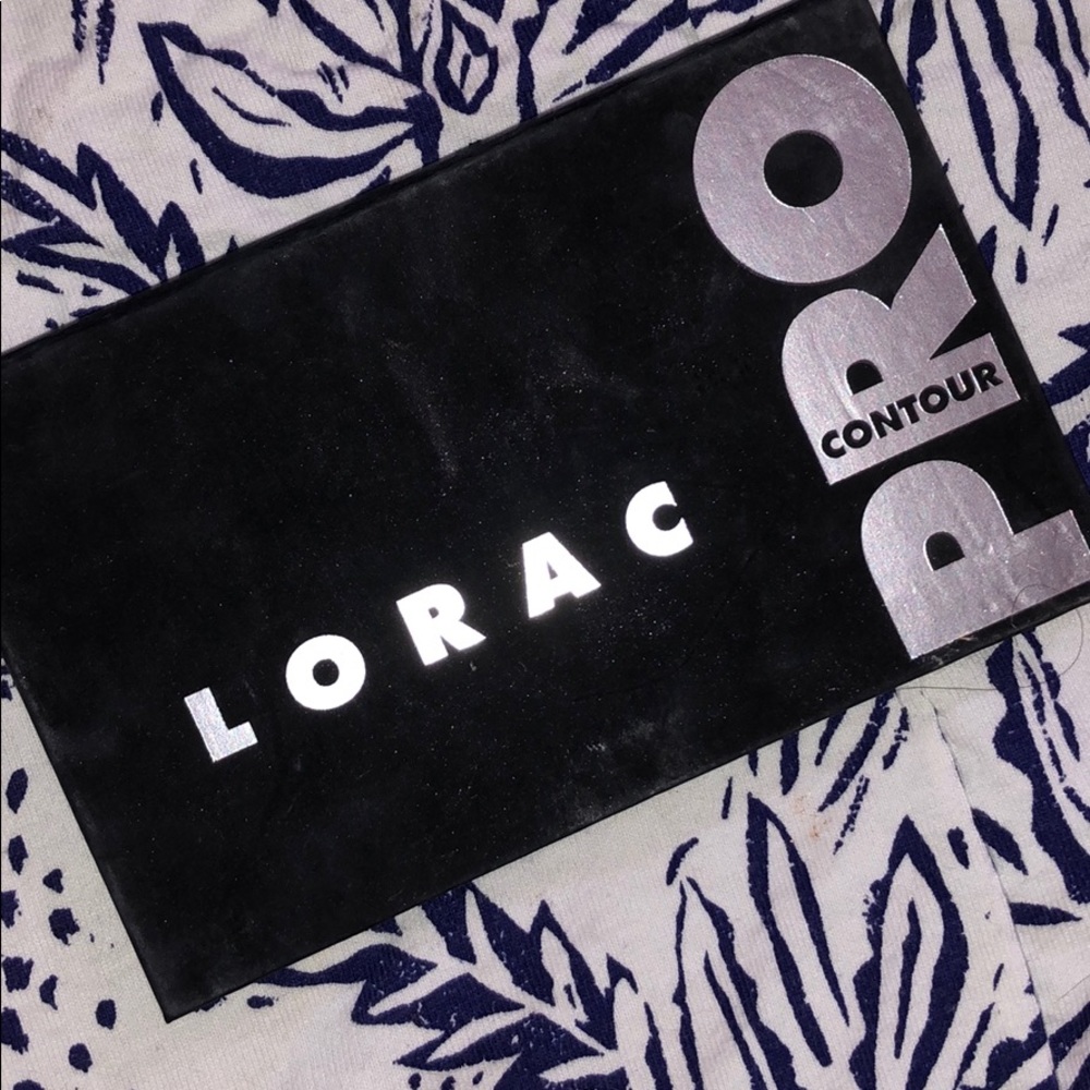 Lorac pro contour palette